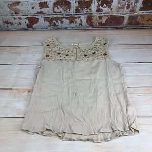 ❗️Francesca’s Marineblu Cream Beaded Tank szM